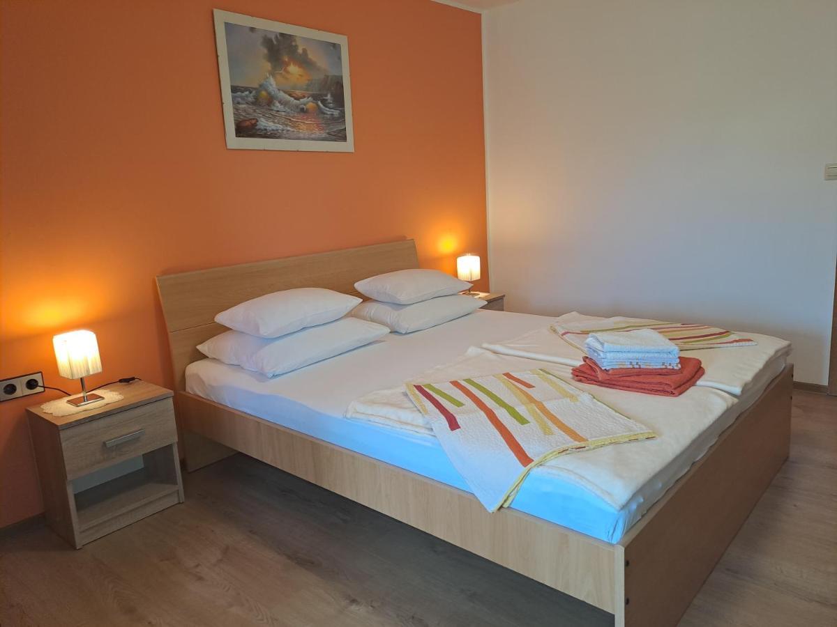 Studio Apartments Maslinik Krk Town Exteriér fotografie