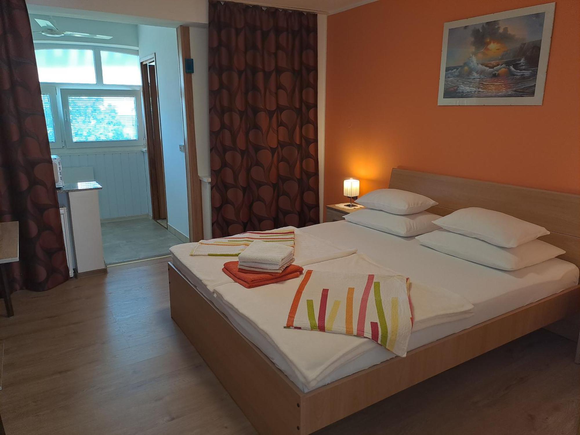 Studio Apartments Maslinik Krk Town Exteriér fotografie